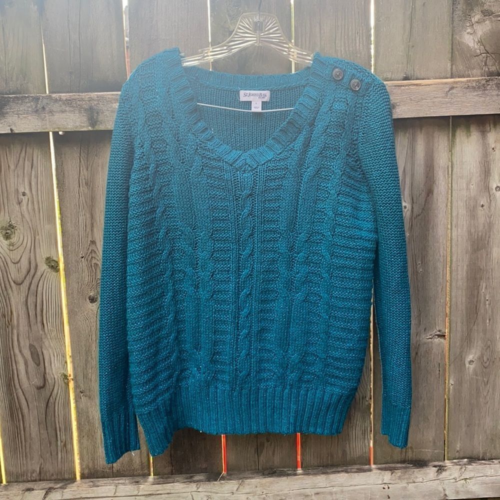 St. John’s Bay shimmer sweater sz. L